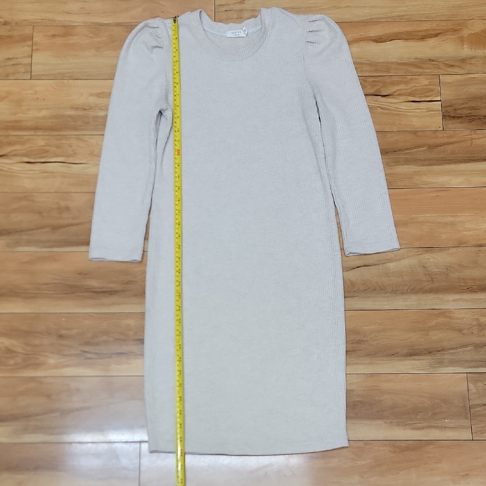 Harper Size SMALL 3/4 Sleeve Stretch Ribbed Sweater Dress In Color Baige - Picture 4 of 11